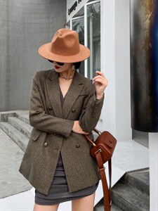 呢子西服图片