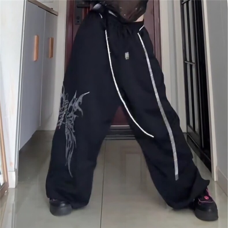 街舞潮牌粉色甜心蝴蝶烫钻辣妹运动裤爵士美式街头休闲裤潮，女装休闲裤，星座506A