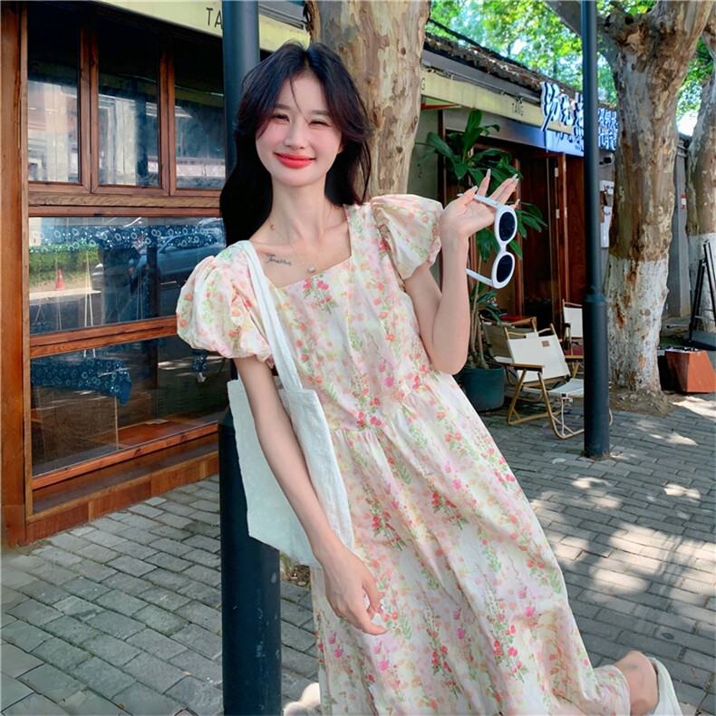 法式碎花方领连衣裙女2024夏季新款小个子茶歇超好看高级感长裙子图片