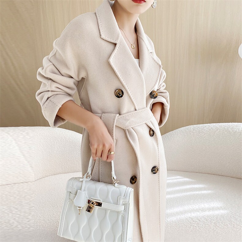 秋冬季羊毛时尚休闲经典V领两排三扣斜插口袋腰带中长款大衣，女装双面呢大衣，温贝尔羊绒大衣