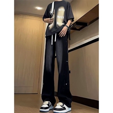 黑色