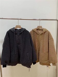 羊羔毛外套图片