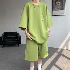 绿色