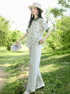 2025夏装新款苎麻碎花上衣复古宽松短袖印花衬衫女设计感碎花衬衣图片