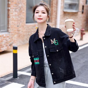 牛仔外套女短款2025春秋新款小个子妈妈宽松时尚牛仔衣夹克衫上衣图片