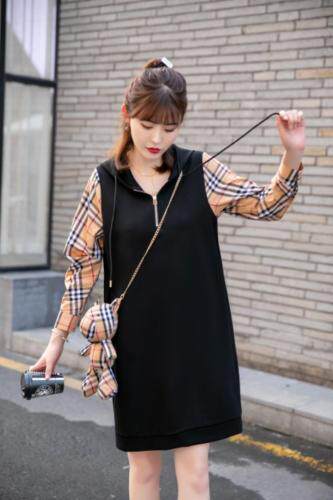 秋装新款上市：罗马针织拼格休闲连衣裙M一XXL，女装连衣裙，拉思维加丝