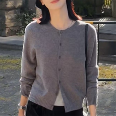 灰色