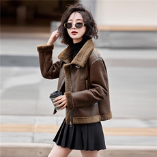 2026年冬季新款休闲外套时尚潮流，女装短外套，红依一坊