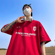 酒红色