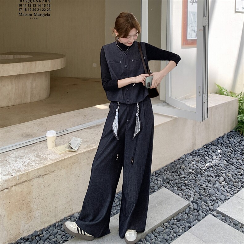 率性挺括淡人牛仔套装女2025秋季复古减龄显瘦T恤马甲拼接三件套,女装套装/套裙,2C095