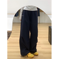 藏青色