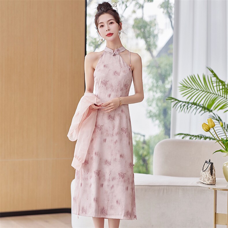 新中式国风2025春夏新款高级感碎花漂亮时尚挂脖裙装女,女装连衣裙,韩蜜菓