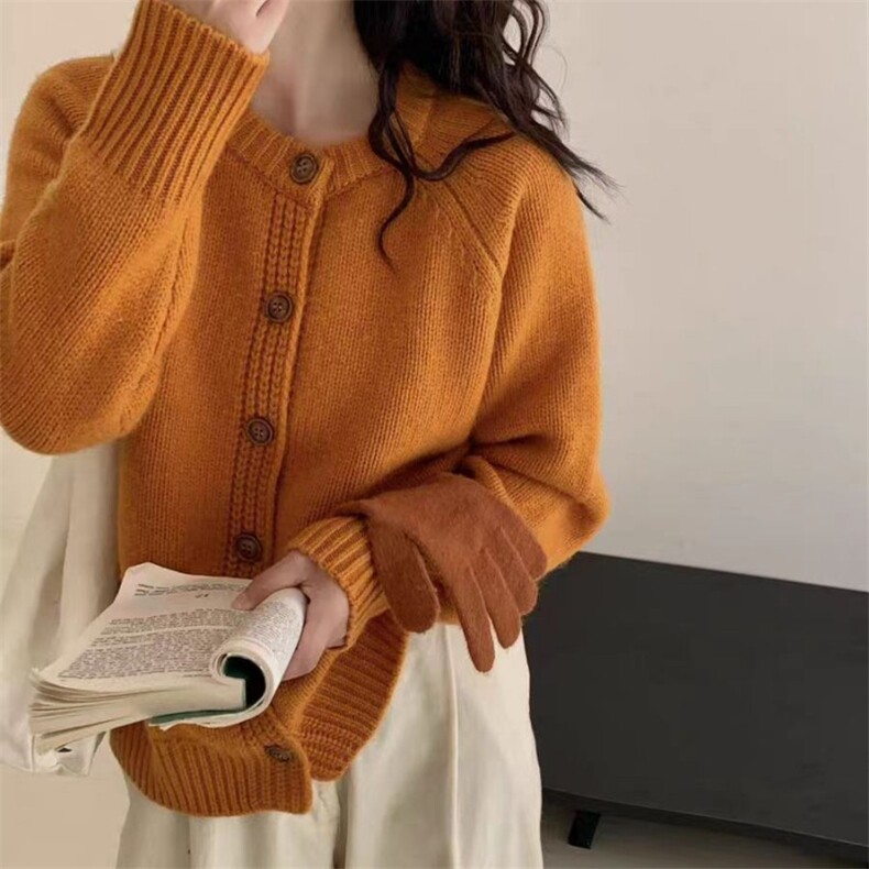 复古圆领毛衣女2024新款春秋短款宽松外穿针织开衫，女装羊毛衫，旭驰羊绒