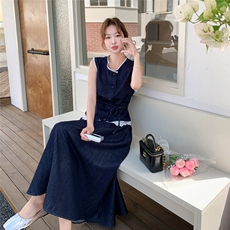 牛仔蓝色