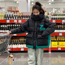 黑色