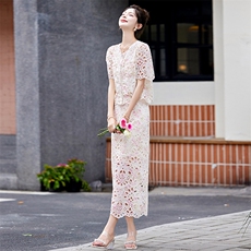2024年夏季新款镂空蕾丝印花短袖半裙两件套套装，女装套装/套裙，奕薇雅