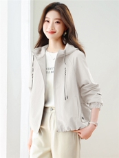 现货！现货！2026春季新款时尚宽松休闲短款外套女，女装短外套，以桐