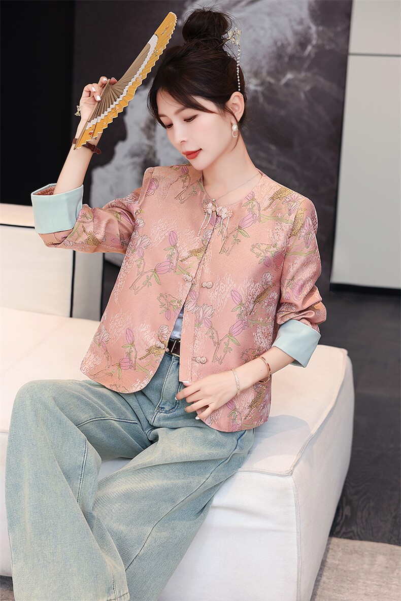 新中式国风盘扣外套女2025新款春秋款刺绣提花上衣短款小个子粉色,女装短外套,沁沁公主