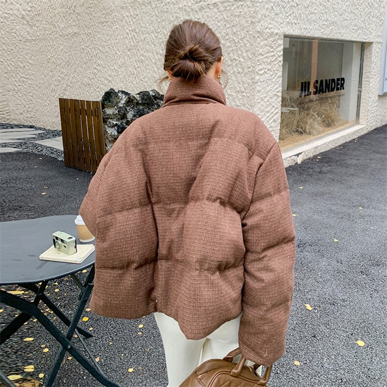 咖色格纹高级感羽绒服女冬复古保暖加厚白鸭绒外套6097P255K368,女装羽绒服,维壹