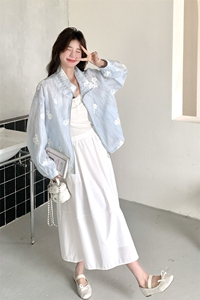 蓝色花朵刺绣外套女2025年夏季新款韩系甜美减龄轻薄透气防晒上衣图片