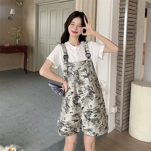 国风水墨画背带短裤套装女2025夏季新款时尚减龄小个子T恤两件套图片