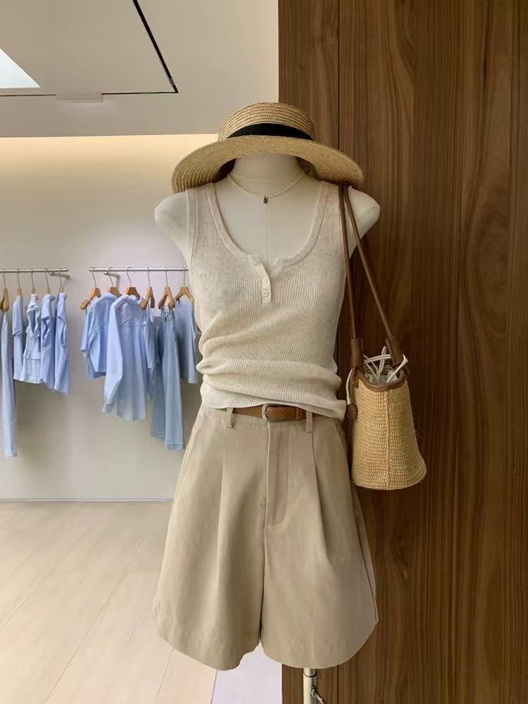 高品质冰丝针织吊带背心女内搭无袖打底衫上衣纽扣背心春夏新款,女装背心吊带,斯尔特羊绒