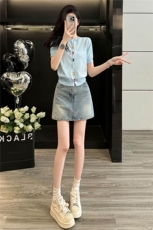 欧货时尚设计感套装女夏新款圆领彩色纽扣针织衫短袖牛仔裙两件套，女装套装/套裙，江南