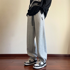 灰色