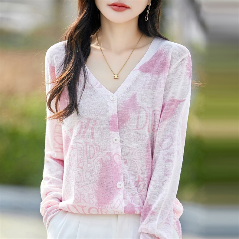 小个子印花V领轻薄针织防晒开衫女2025夏季短外套披肩空调衫上衣,针织衫/毛衣,大美人高端店