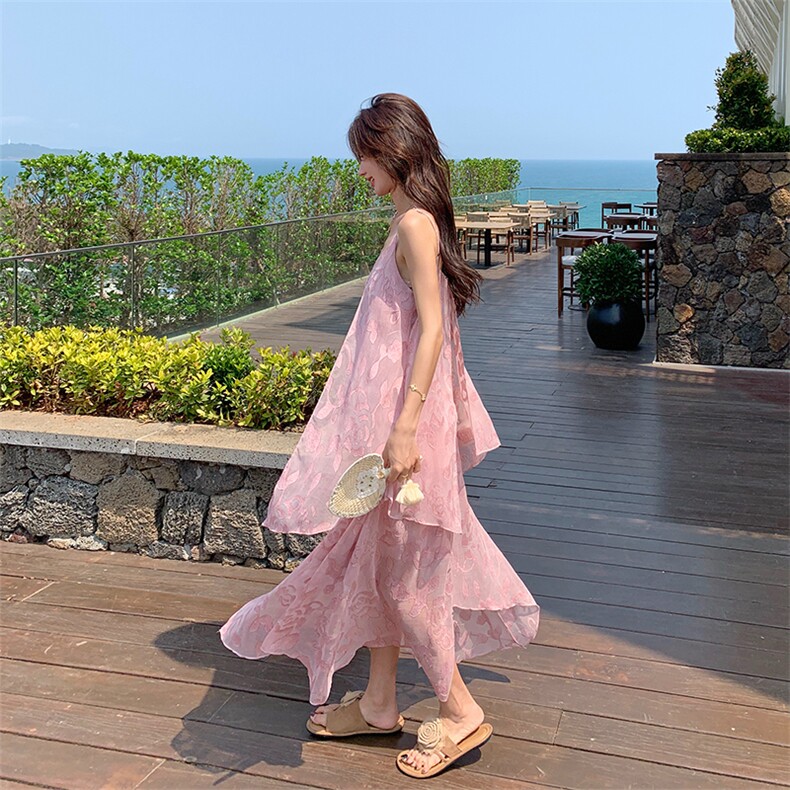 温柔甜美粉色吊带连衣裙女夏2025新款减龄多巴胺穿搭独特漂亮长裙,女装连衣裙,2C086
