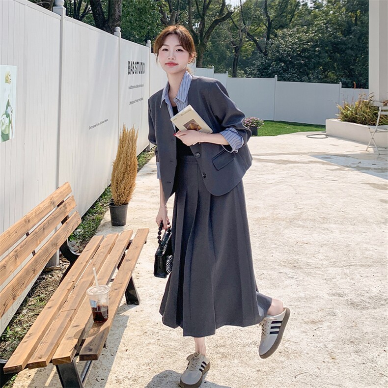 灰色假两件西装外套套装裙女春秋新款高级感面试正装半身裙两件套,女装套装/套裙,2C009