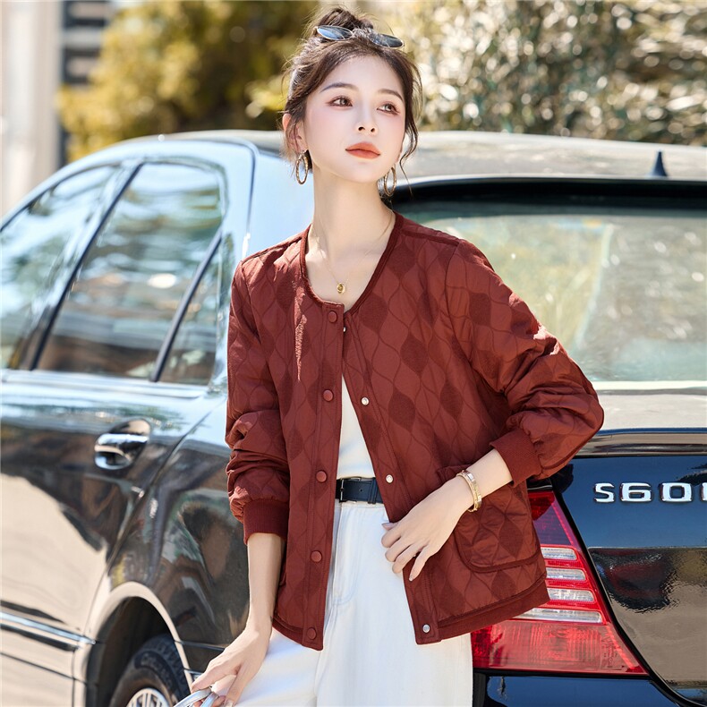 时尚刺绣菱格短款外套女2025秋季新款宽松百搭圆领超好看夹克上衣,女装短外套,简韵佳