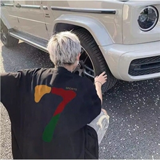 黑色