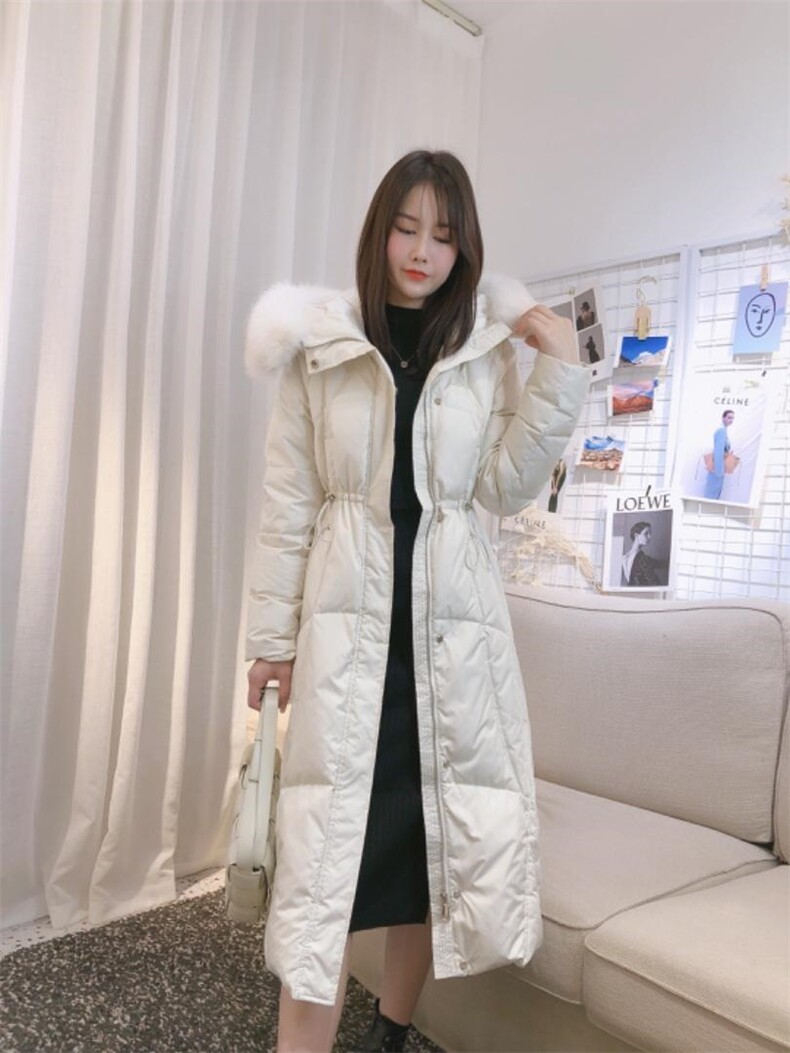 DINOBIENS/冬季显瘦超大毛领羽绒服，女装羽绒服，迪诺比亚