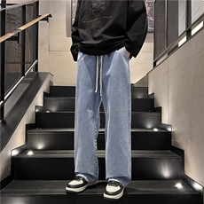 浅蓝色
