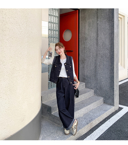 休闲套装深蓝色牛仔马甲t恤阔腿裤套装女秋图片