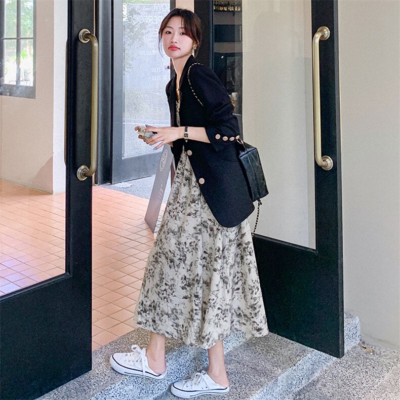 设计感碎花连衣裙西装两件套女春秋季2025新款今年流行的时尚套装,女装套装/套裙,2D078