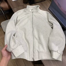 灰色