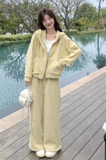黄色休闲运动套装女秋季2025新款洋气减龄宽松连帽卫衣长裤两件套，女装套装/套裙，2C176