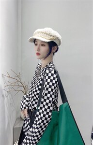 现货，棋盘格打底衫图片
