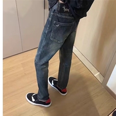 蓝灰色