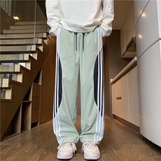豆绿色