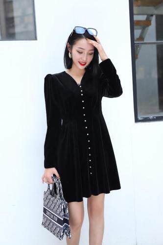 【现货】亮扣丝绒连衣裙，女装连衣裙，艾丹迪蔓