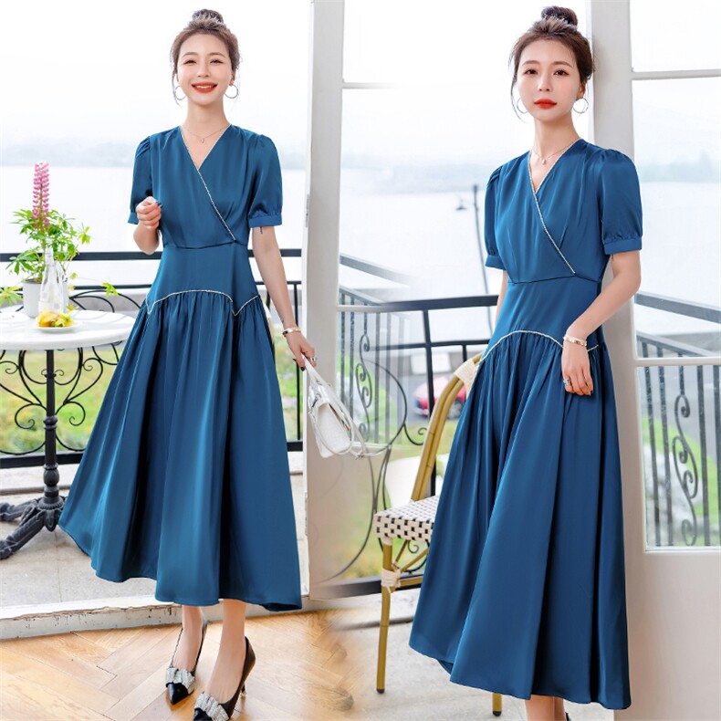 2023年夏季韩版通勤V领中长款连衣裙中长款通勤V领96%及以上高腰，女装连衣裙，火爆靓佳人