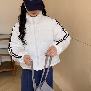 C864-P68 特价冲量时尚小廓形温暖俏皮学院风短款拼色棉服外套图片