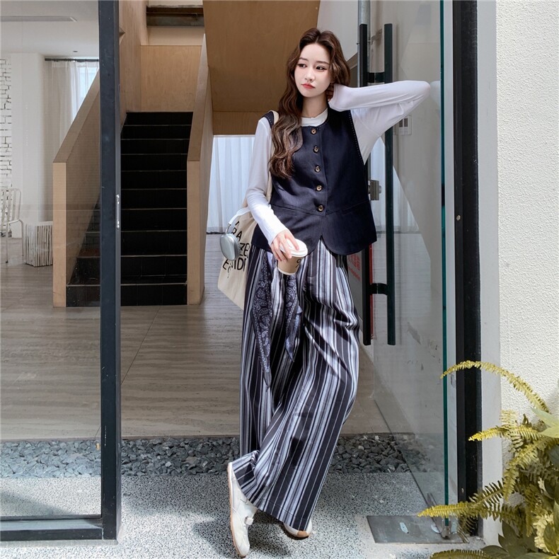 减龄宽松藏青色马甲套装女2025年秋季日系松弛感条纹阔腿裤两件套,女装套装/套裙,2C325