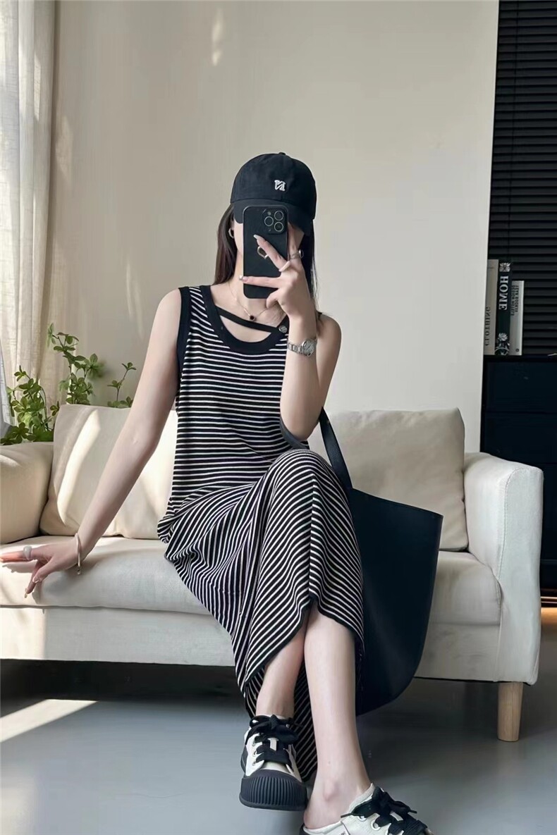 夏季新款V领潮牌港味复古修身显瘦女士条纹连衣裙,女装连衣裙,琳华羊绒