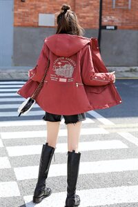 2020冬季新款时尚休闲刺绣连帽棉衣图片