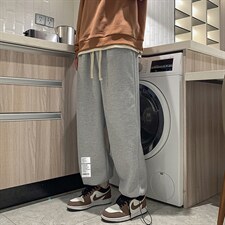 灰色