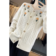 2024年秋季单排扣羊毛纯色圆领长袖时尚羊毛针织外套，女装羊毛衫，若菲羊绒